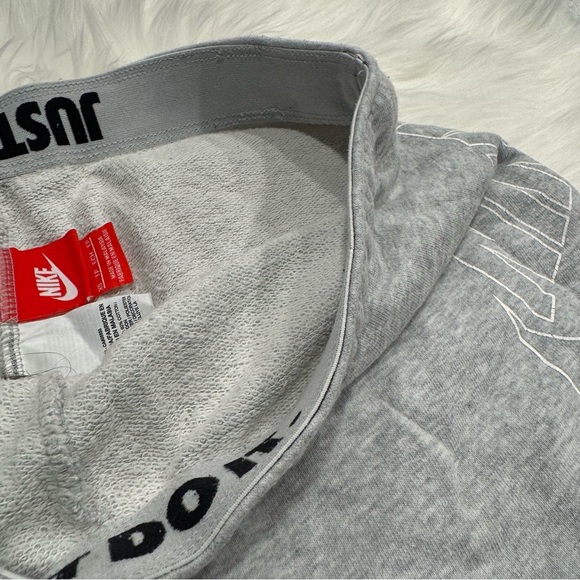 Nike Sweat Shorts Soft Heather Grey Size XS - Picture 6 of 13